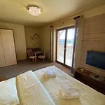 Jointatry Sk - One And Two Bedroom * Kakaslomnic