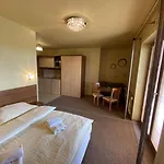 Jointatry Sk - One And Two Bedroom
