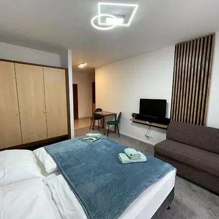 Апартаменты Jointatry Sk - One And Two Bedroom *