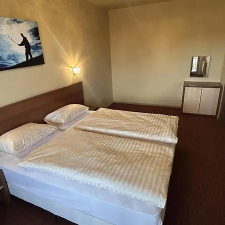 Jointatry Sk - One And Two Bedroom Велька-Ломница