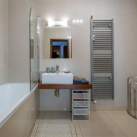 Jointatry Sk - One And Two Bedroom *