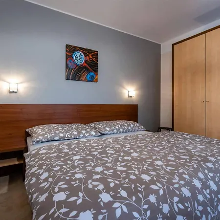 Апартаменты Jointatry Sk - One And Two Bedroom *