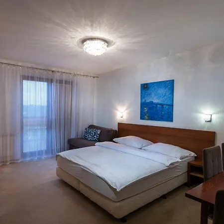 Jointatry Sk - One And Two Bedroom *